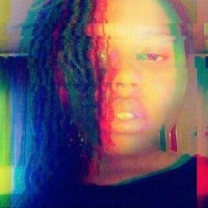 Meet your Posher, Marisa